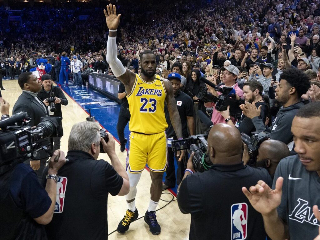 LeBron James under 10points 